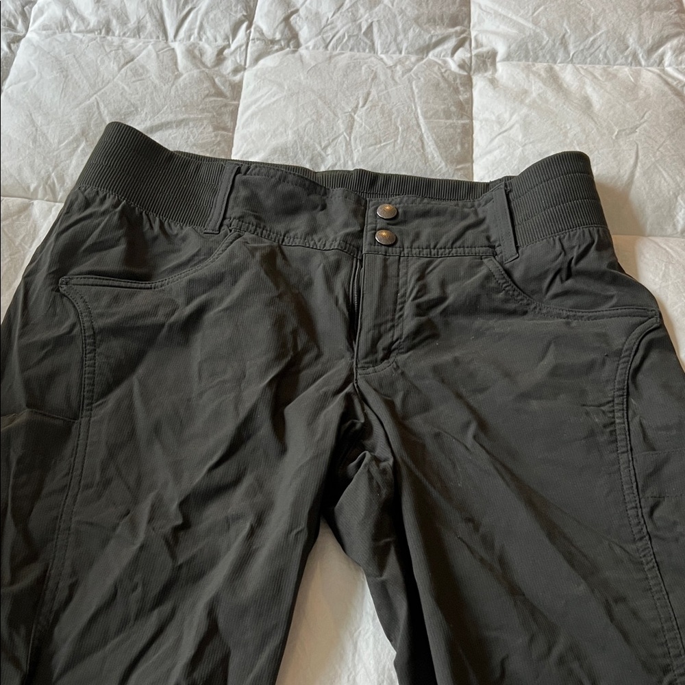 Title Nine Women's green Straight Leg Pants